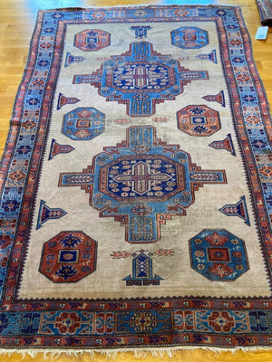 8'11" X 5'11" Rare Antique Kuba Konagend End Main Carpet