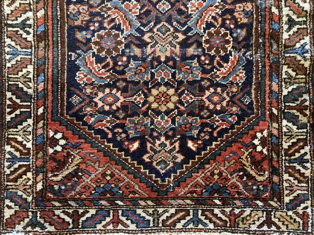 9&#39;2&quot; X 2&#39;6&quot; Antique Bakhtiari Runner