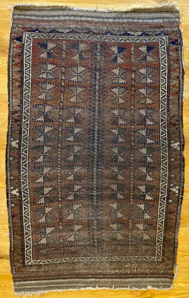 5'5" X 3'4" Antique Baluch Rug