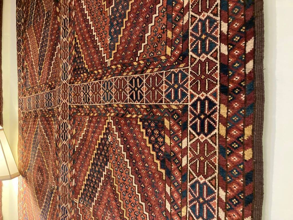 9&#39;3&quot; X 5&#39;7&quot; Antique Beshir Long Rug