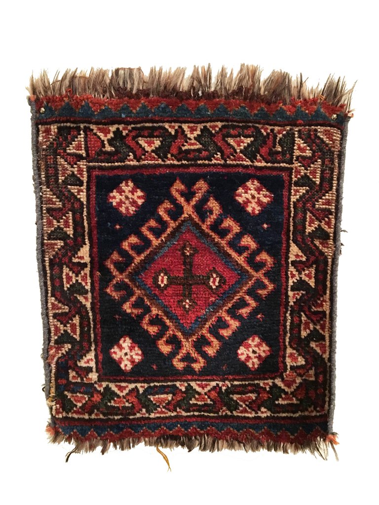 1&#39;6&quot; X 1&#39;10&quot; Antique Luri Square Rug