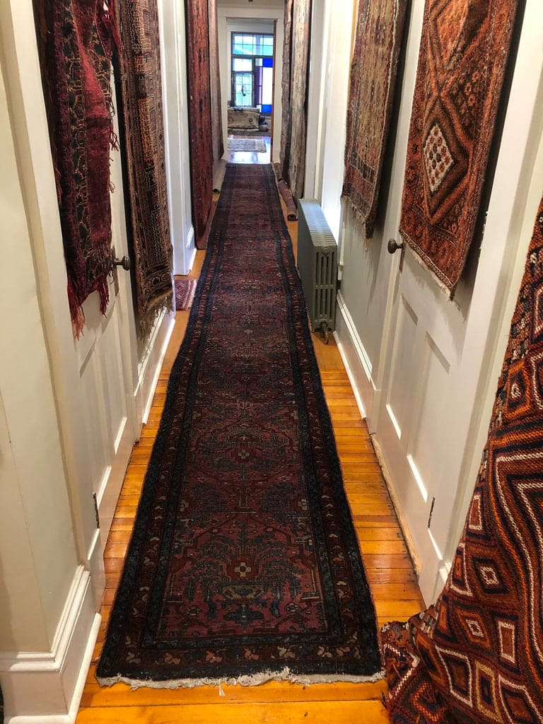 30&#39; Antique Malayer Runner 