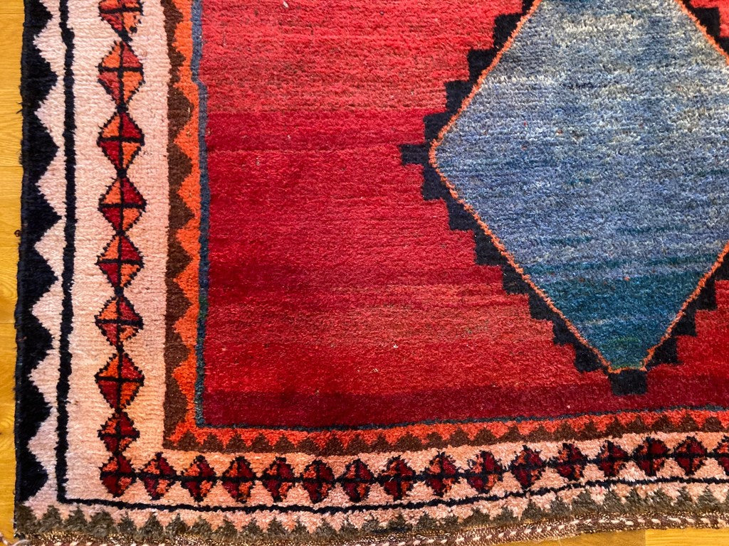 8&#39;5&quot; X 5&#39;4&quot; Antique Persian Gabbeh Rug