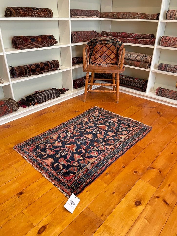 2'7" X 3'10" Antique Persian Lilihan