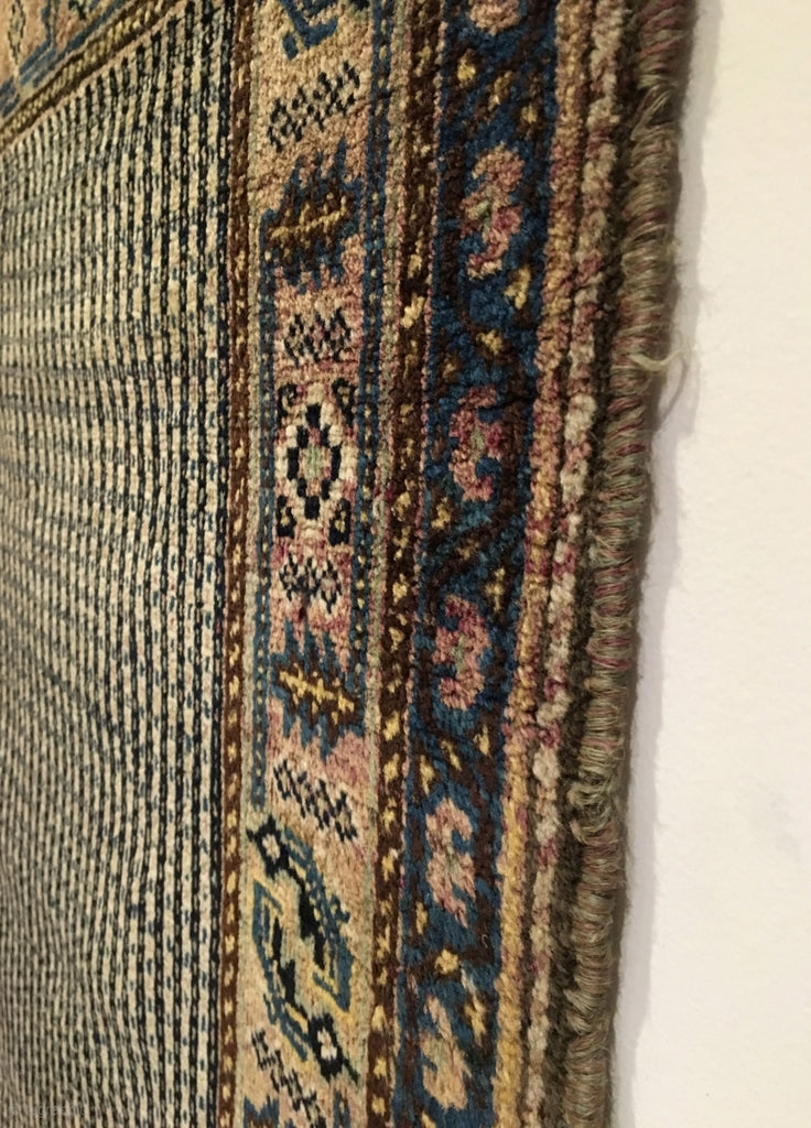 4&#39;9&quot; X 3&#39;2&quot; Antique Qashqai Rug