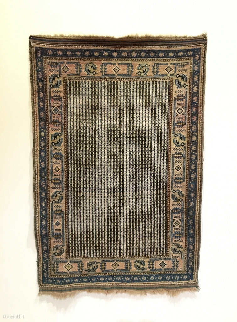 4&#39;9&quot; X 3&#39;2&quot; Antique Qashqai Rug