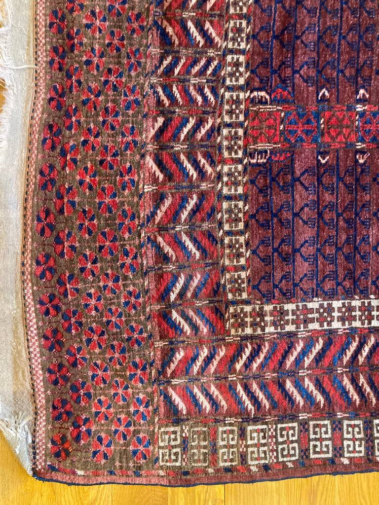 5&#39;5&quot; X 4&#39;5&quot; Antique Tekke Ensi Rug