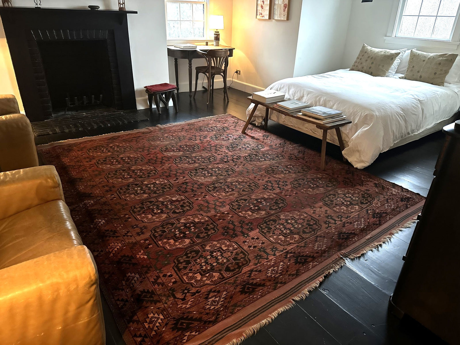 Knot antiques
ダイニングテーブル800 Antique Rugs, Carpets and Kilims in Stamford, NY | The