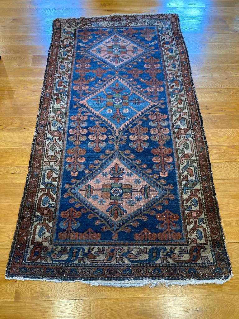 6‘1“ X 3‘2“ Bakhtiari Long Rug