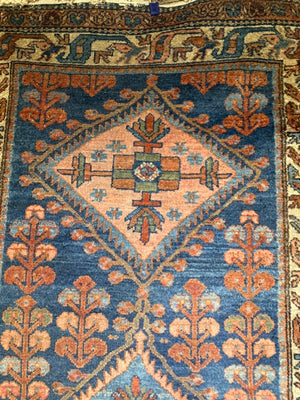 6‘1“ X 3‘2“ Bakhtiari Long Rug