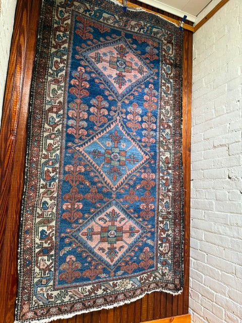 6‘1“ X 3‘2“ Bakhtiari Long Rug