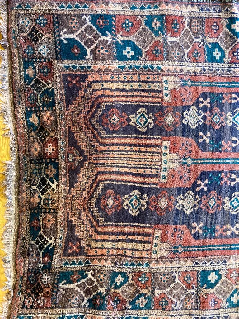 8&#39;4&quot; X 3&#39;10&quot; Baluch Long Rug