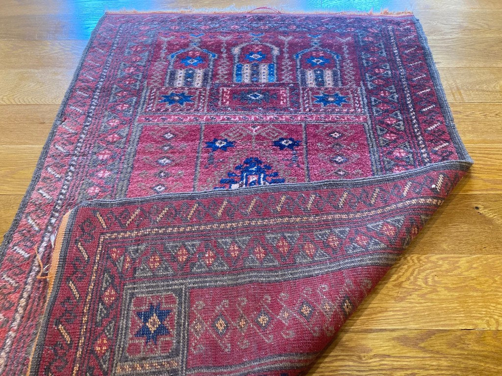 3&#39;10&quot; X 2&#39;5&quot; Baluch Prayer Rug