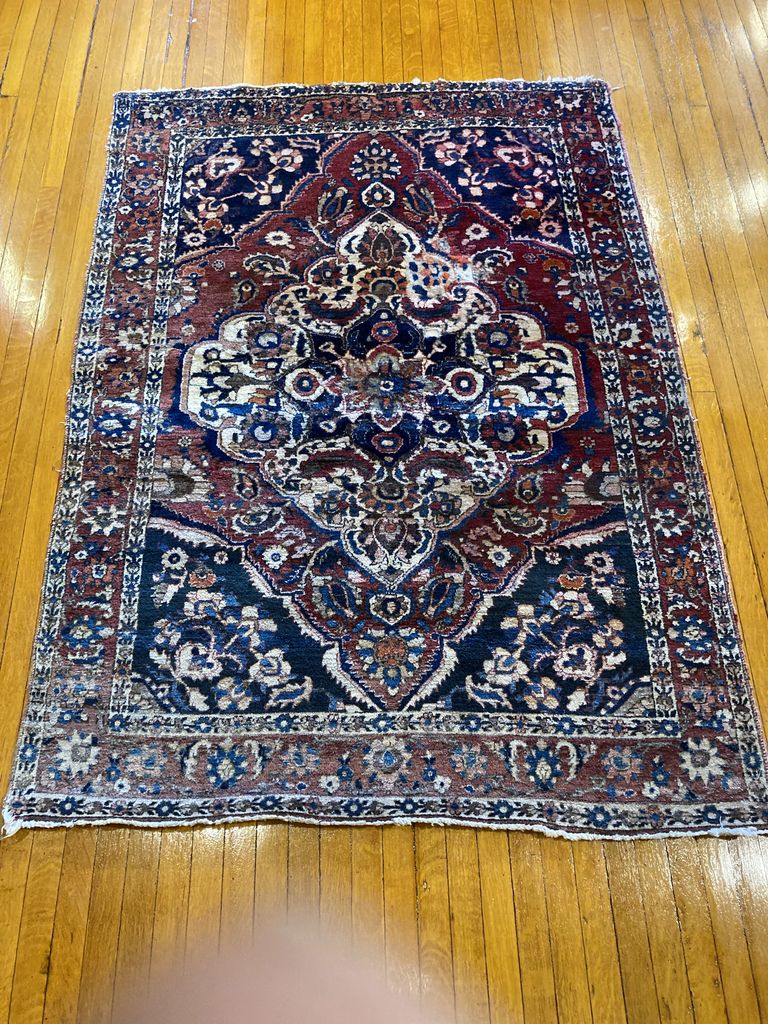 7&#39;5&quot; X 5&#39;2&quot; Double Wefted Bakhtiari Tribal Rug