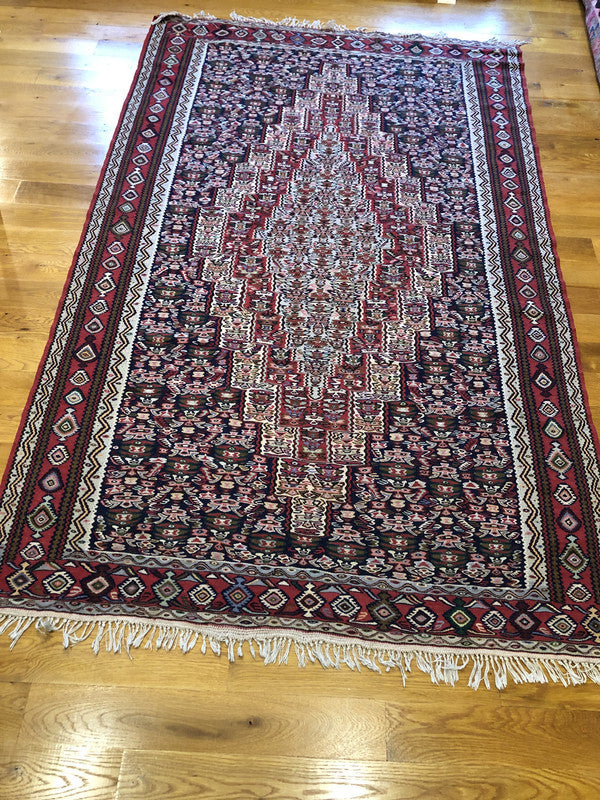 8&#39; X 5&#39; Fine Persian Senneh Kilim