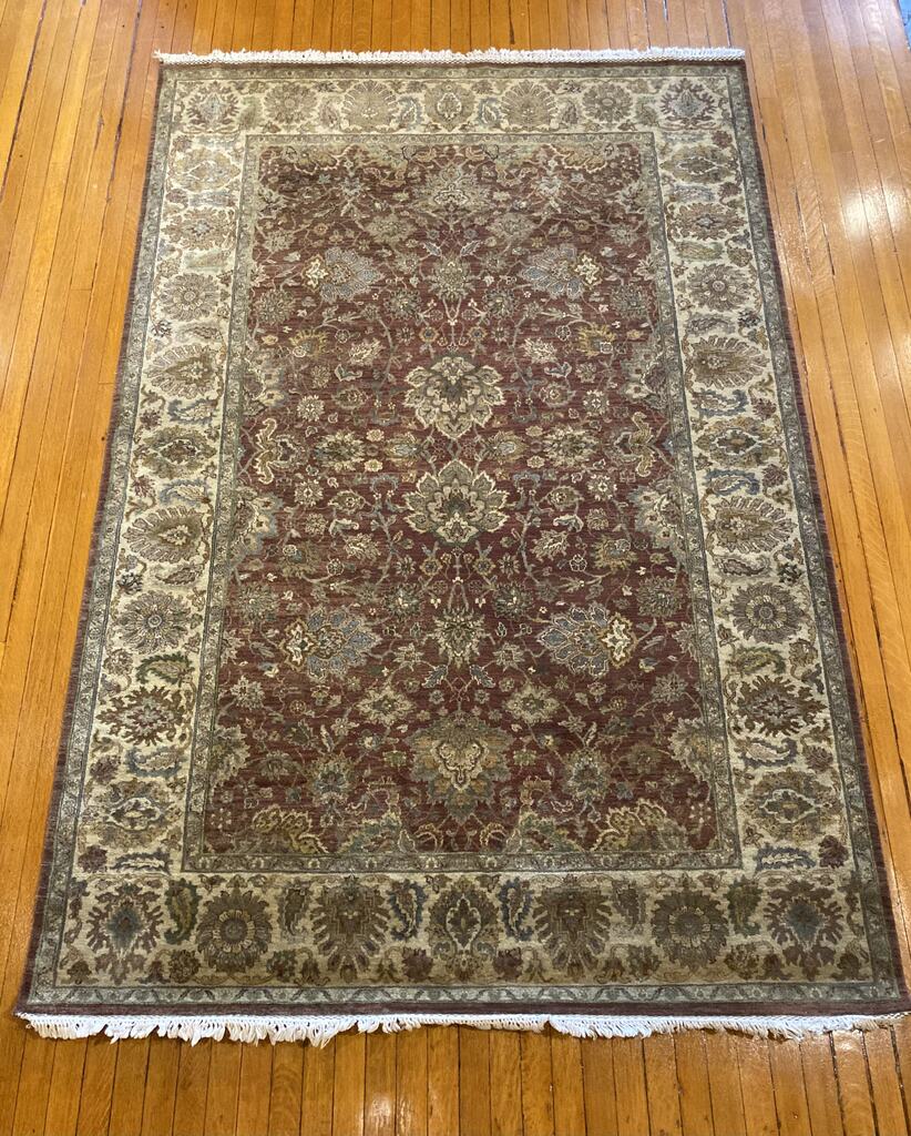 9&#39;4&quot; X 6&#39;1&quot; Fine Vintage Agra Carpet