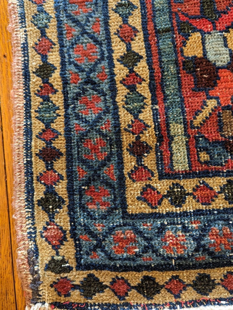 3&#39; X 9&#39;6&quot; Glowing Antique Bakshaish