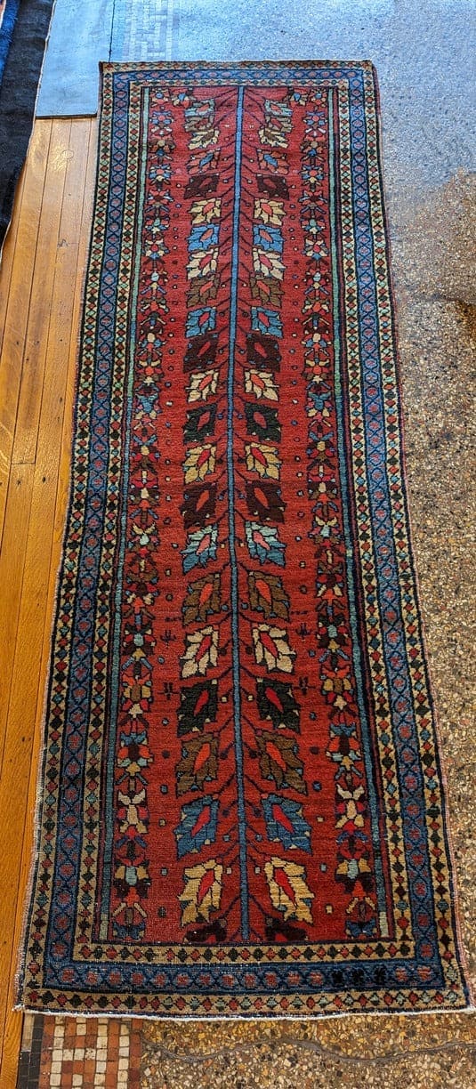 3&#39; X 9&#39;6&quot; Glowing Antique Bakshaish