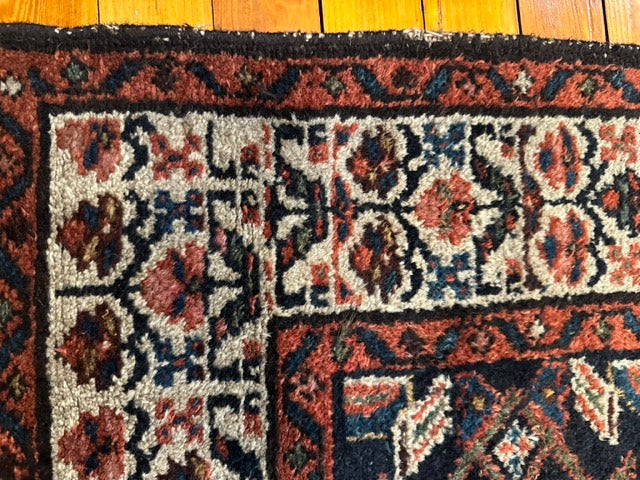 6&#39;9&quot; X 4&#39;4&quot; Old Bakhtiari Herati