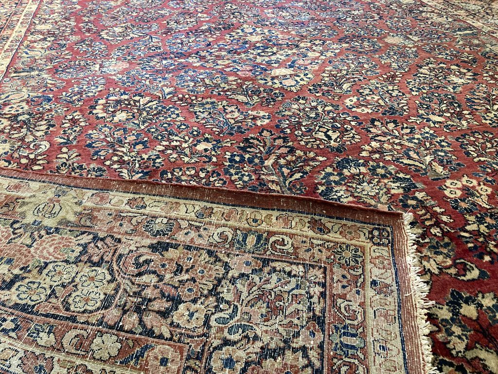 13'7" X 10'3" Persian Sarouk Rug