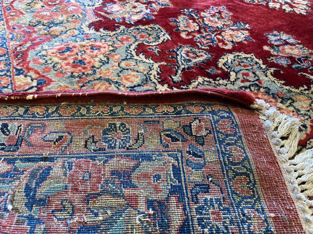 9'1" X 8'1" Small Square Sarouk Carpet