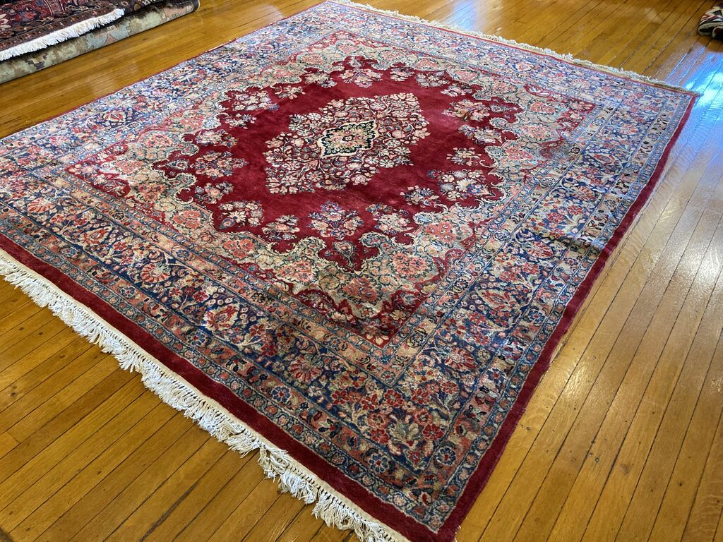 9&#39;1&quot; X 8&#39;1&quot; Small Square Sarouk Carpet